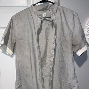 Calvin Klein Men’s Short Sleeve Button - Up LARGE